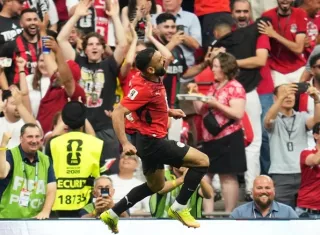 Mohamed Salah celebra su gol anotado en el partido que Egipto venció a Nueva Zelanda. 