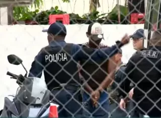  La Policía Nacional mantiene habilitada la línea 104 para recibir información confidencial que facilite la localización de los individuos restantes.