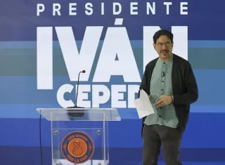 Iván Cepeda, hizo un llamado a sus seguidores a mantener la serenidad y pidió que cualquier expresión pública se realice de manera pacífica. Foto. EFE