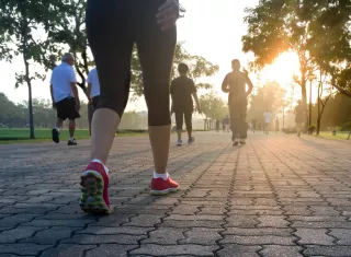 ¡No necesitas un gimnasio! El secreto para transformar tu salud caminando