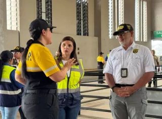 La ministra de Trabajo, Jackeline Muñoz, encabezó el operativo interinsticional.
