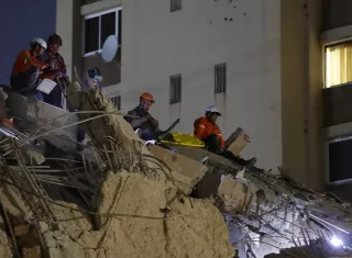 Según el sistema oficial de alerta de tsunamis de Estados Unidos, el Caribe venezolano experimentó un "doblete sísmico", un fenómeno donde dos terremotos de gran magnitud ocurren con pocos segundos de diferencia en la misma zona, y que en este caso fue con un lapso de 39 segundos. Foto. EFE