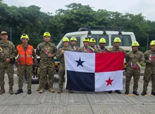 Panamá tiene listo un total de 61 rescatistas, y un segundo grupo partirá en la tarde para reforzar las labores en las zonas más golpeadas por los sismos.