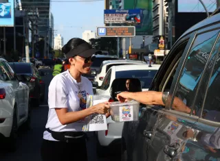 Venezolanos en Panamá se toman las calles para pedir ayuda tras terremotos