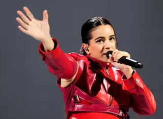 Rosalía dona un millón de euros a la infancia de Venezuela tras los terremotos