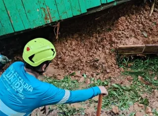 La niña había sido reportada como desaparecida tras el deslizamiento. Foto: Sinaproc