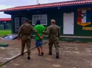 Ambos enfrentarán investigaciones para determinar su vinculación con redes de distribución de drogas en la zona.  /  Foto: Senafront