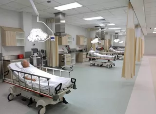El hombre se encuentra hospitalizado.  /  Fotomontaje: Diómedes Sánchez