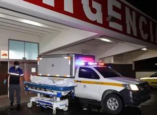 El levantamiento del cadáver se realizó en el Hospital San Miguel Arcángel.   /  Imagen ilustrativa generada con IA