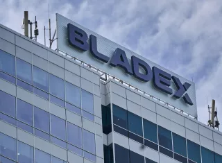 La fachada y el logotipo de Bladex en Panamá.