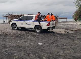El Sinaproc y pescadores se mantienen realizando las tareas de búsqueda.  /  Foto: Eric Montenegro