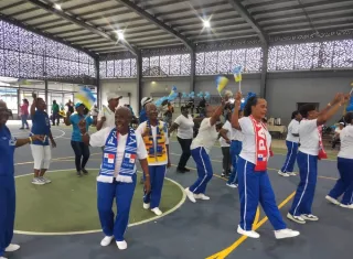 Los competidores demostraron sus destrezas en pruebas de atletismo, lanzamientos de disco, bala y jabalina, además de juegos de mesa, dinámicas tradicionales, gimnasia rítmica, baile congo y voleibol. Foto. Cortesía