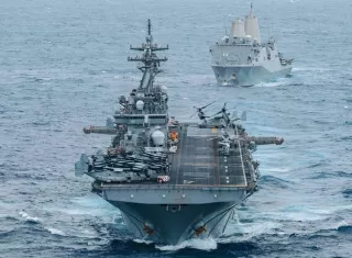 Hasta la noche del sábado las fuerzas estadounidenses habían atacado aproximadamente 140 objetivos militares iraníes con municiones de precisión lanzadas desde aviones de combate.@Centcom