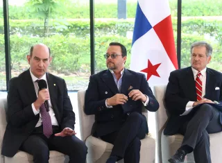 Los ministros Felipe Chapman, Julio Moltó y Juan Carlos Navarro