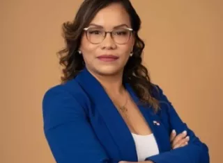 Desde el inicio de la gestión legislativa, la diputada Patsy Lee Rentería ha demostrado compromiso con los principios de la Bancada Independiente VAMOS y con el trabajo en favor de la ciudadanía”, señaló VAMOS en un comunicado.