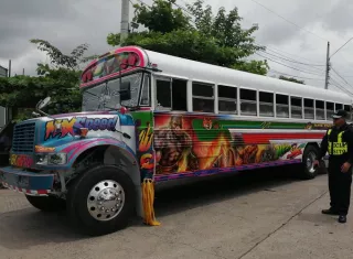 La medida también será aplicada dentro de todas las rutas internas afiliadas a Sicamoch, por lo que dentro de los autobuses se deberá colocar un letrero con el número de teléfono habilitado para las denuncias. Foto. Eric Montenegro