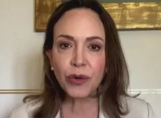 La líder opositora venezolana María Corina Machado aseguró este miércoles que va a volver "ahora" a Venezuela y pidió ayuda a Europa para una reconstrucción de su país que sea "también institucional y democrática", porque los terremotos que lo han sacudido "evidenciaron la corrupción del régimen". EFE