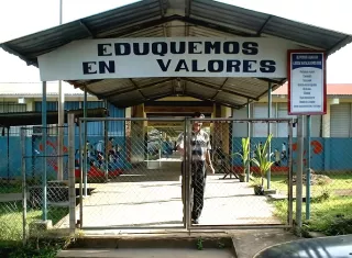 Aunque los padres consideran que han comenzado a recibir respuestas concretas, señalaron que darán seguimiento al cumplimiento de los compromisos adquiridos por las autoridades educativas. Foto. Thays Domínguez