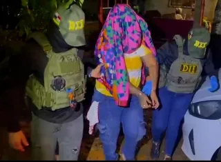 La aprehensión se llevó a cabo mediante una diligencia de registro y allanamiento coordinada con el Ministerio Público,