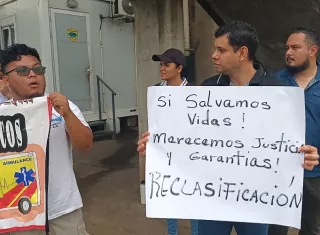 Los manifestantes aseguraron que continuarán defendiendo sus derechos de forma pacífica; sin embargo, advirtieron que, de persistir la falta de soluciones, no descartan adoptar medidas de presión más enérgicas en los próximos días. Foto. Melquíades Vásquez