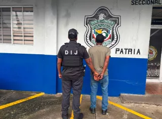 Los aprehendidos fueron puestos bajo las órdenes de las autoridades para seguir el proceso correspondiente. 