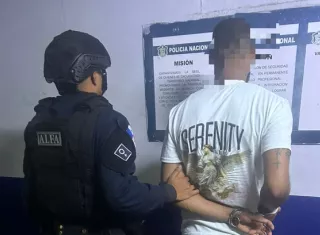 El sujeto fue puesto a órdenes de las autoridades competentes para los trámites de rigor, conforme a la ley.