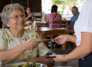 Acodeco registra más de 253 denuncias por no dar el descuento a jubilados