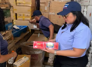 ntre los resultados preliminares, las autoridades identificaron productos correspondientes a nueve marcas reconocidas, de los cuales varios no contaban con los sellos, etiquetas u otros elementos de identificación requeridos por ley. Foto. Cortesía