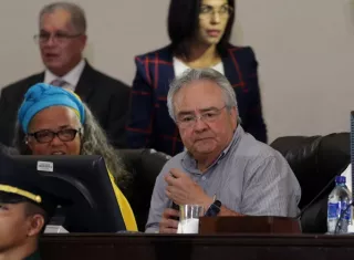 La propuesta de reforma constitucional para ampliar el período presidencial fue presentada nueve días después de que Ortega planteara eliminar las elecciones en Nicaragua. Foto. EFE