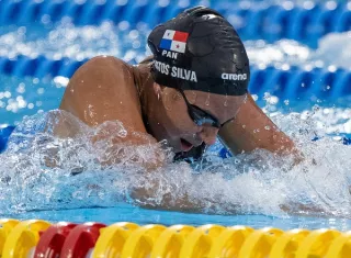 La nadadora panameña Emily Santos durante su participación en la Final de los 200 metros pecho. Foto: COP