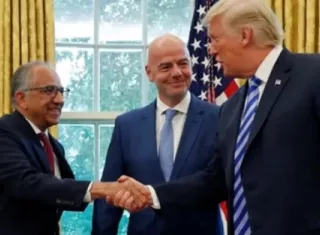 Carlos Cordeiro (izq.), Gianni Infantino (c) y Donald Trump. 