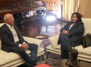 El jefe negociador del chavismo, Jorge Rodríguez, dijo que se trata de un "proceso de diálogo político inclusivo y efectivo en beneficio del país" suramericano.
