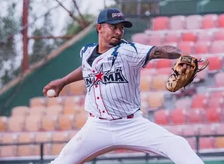 Kevin Miranda fue el lanzador ganador del partido. Foto: COP