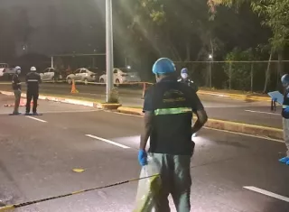 Cadáver con soga y signos de violencia fue lanzado en vía Cincuentenario