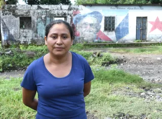 Cada nueva erupción trae a la memoria de los que viven en las faldas del Volcán de Fuego la ocurrida el 3 de junio de 2018, que prácticamente enterró dos pequeñas aldeas con lava y ceniza matando a más de 400 personas. Foto. EFE