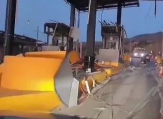 Este peaje fue blanco de ataques en anteriores oportunidades durante las protestas de indígenas que también afectaron dicha infraestructura, que se encontraba en la última fase de su reconstrucción. Foto. EFE
