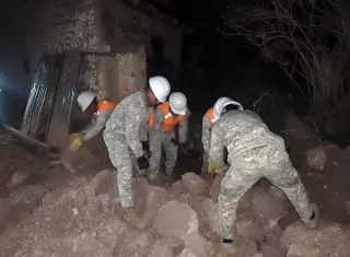 El jueves, la provincia de Chupaca también fue afectada por un sismo de magnitud 5 que dejó trece personas heridas e incrementó los daños en infraestructura en los mismos distritos golpeados el pasado 18 de julio por un temblor de magnitud 5,1 que dejó cinco personas fallecidas y decenas más heridas. Foto. EFE