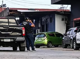 Mujer muerta y tres heridos tras ataque armado dentro de discoteca en Antón
