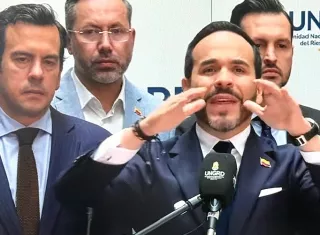 El Gobierno colombiano declaró este lunes la situación de "desastre nacional" por el terremoto de magnitud 7,4, que ha causado severos daños en varios departamentos del país. Foto. EFE