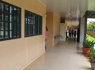Tras el sismo, las autoridades del centro educativo realizaron un recorrido de inspección por las instalaciones y detectaron afectaciones estructurales. Foto. Melquíades Vásquez