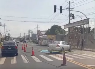 Se trata de un accidente de tránsito tipo colisión en el que además está involucrada una unidad del Metrobús.  /  Imagen: TraficoCpanama
