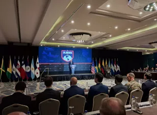 El presidente, José Raúl Mulino Mulino alertó que "esa droga va a las calles, es vendida y se recoge dinero en efectivo para sostener la pandilla", en lo que dijo es un "círculo vicioso que estamos dispuestos a romper cueste lo que cueste".
