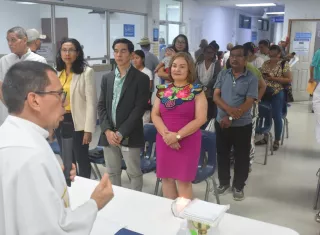Con una Misa de Acción de Gracias, la Policlínica “Don Alejandro De La Guardia, Hijo” de Betania inició las actividades por su 54.º aniversario.