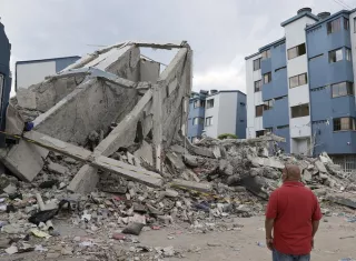 El terremoto es el más fuerte sufrido por Colombia en este cuarto de siglo y afectó además a los departamentos de Caldas, Quindío y Chocó, región del Pacífico colombiano donde se ubicó el epicentro, en el municipio de San José del Palmar. Foto. EFE