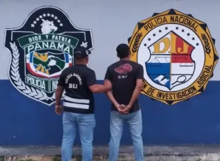 Los tres sospechosos fueron aprehendidos en el Aeropuerto INternacional de Tocumen.   /  Foto: PN