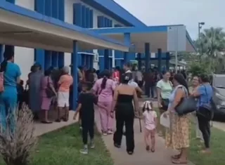 La atención de salud y la administrativa tuvo que ser suspendida.  /  Captura de video