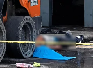 El colaborador murió en la escena del accidente.  