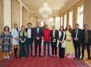 La información fue recolectada durante las reuniones del fallido intento de traspaso de poder entre los equipos de Abelardo de la Espriella y Gustavo Petro. Foto. EFE