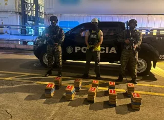 La droga estaba oculta en el interior de un contenedor ubicado en el Puerto de Atlántico.  / Foto: PN