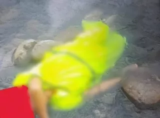 Hallan a mujer muerta en el río Cricamola